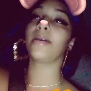 Meet your Posher, Monique